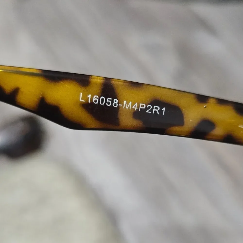 Women's Round Sunglasses Tortoise Shell Temples